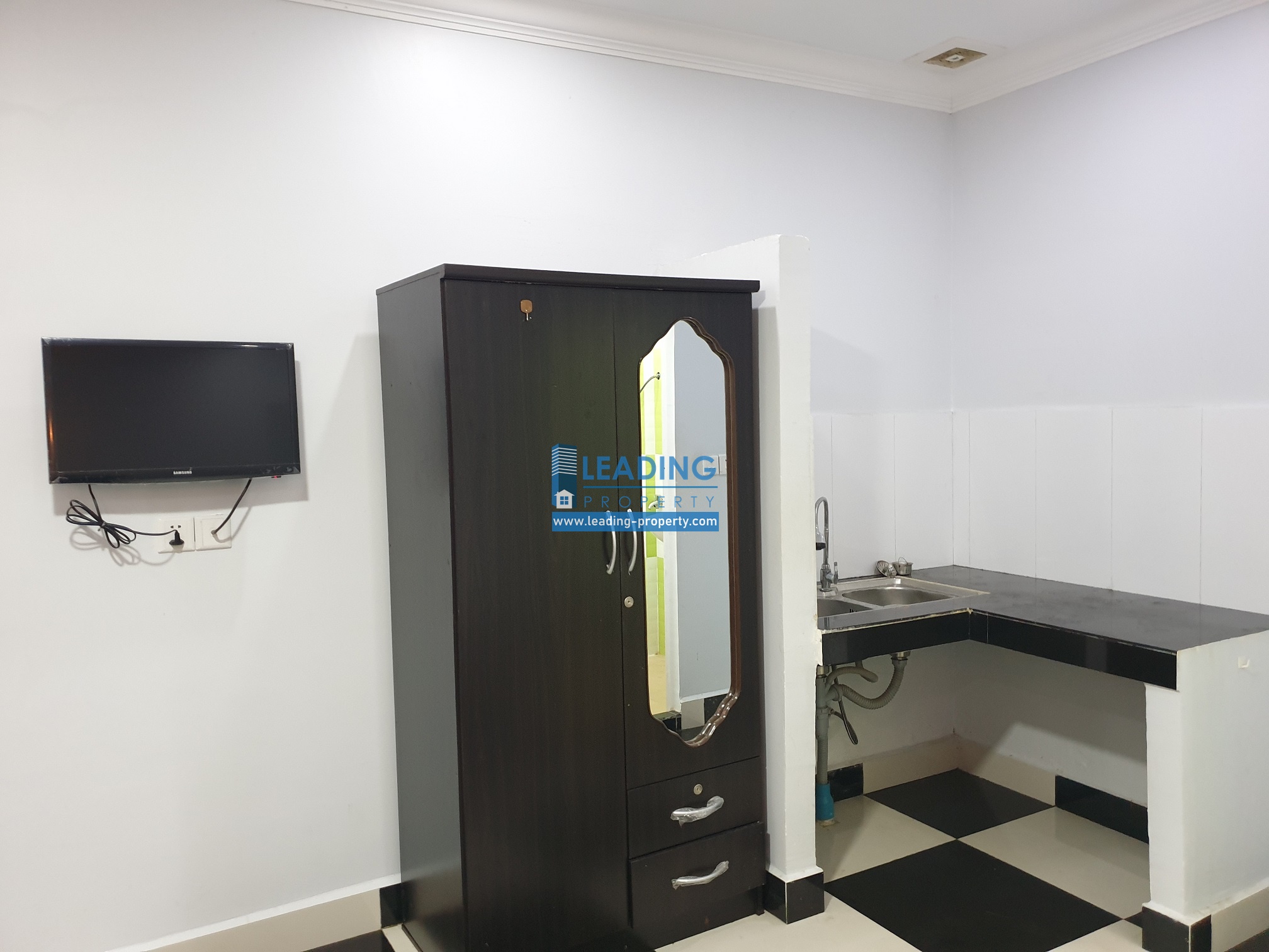 N161 - STUDIO - DAUN PENH
